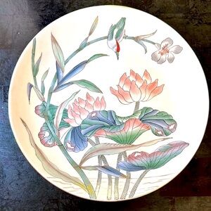 TOYO Elegant Floral Art 10.25” Plate.
